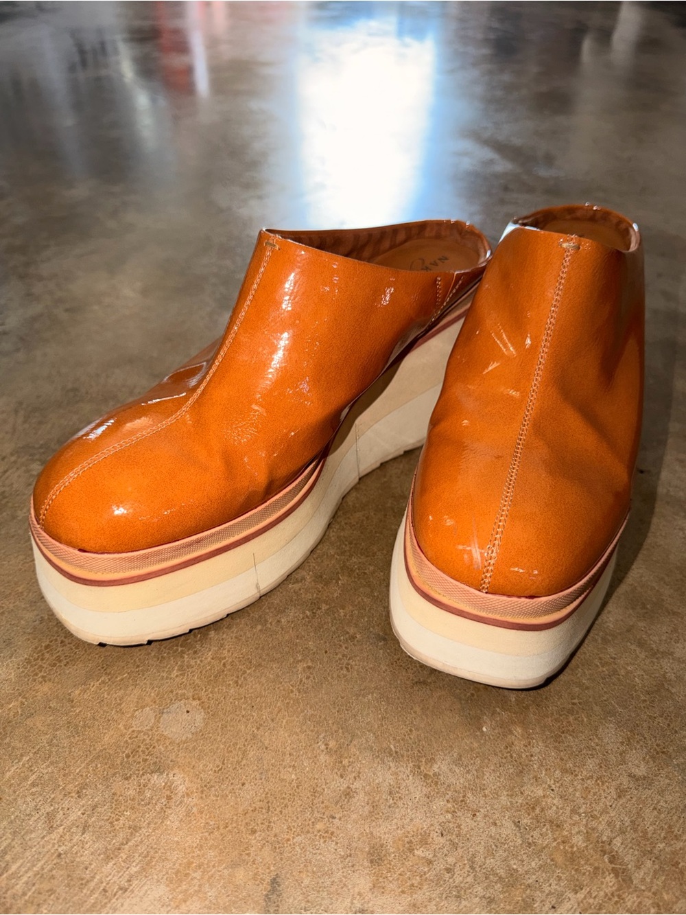 Naked Feet Coach Patent Platform Wedge Mules Clogs Shoes 10 Fall Photos - Picture 7 of 9